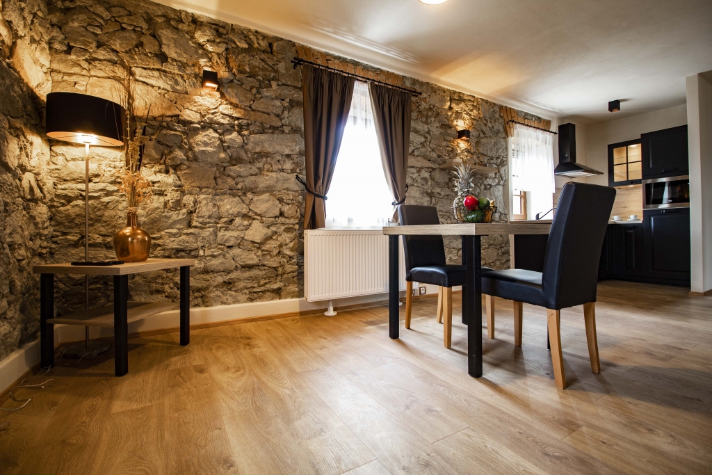 Apartmán „Svinenský potok“ č.1 se dvěma ložnicemi a s terasou